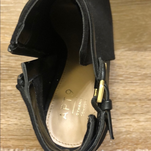 Peep toe booties - Picture 4 of 6